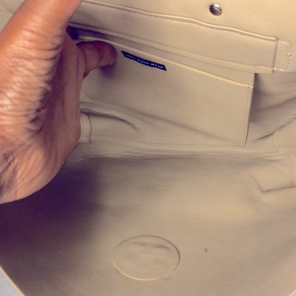 WHO WHAT WEAR large color block (cream & rust colored) satchel tote handbag. - Picture 13 of 15